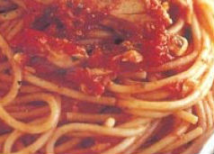 Spaghetti al sugo di tonno
